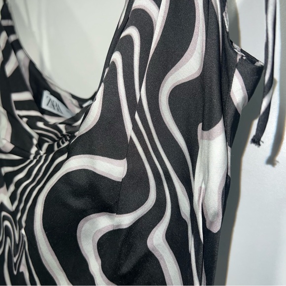 Mini Dress - Zebra Print - Picture 11 of 11